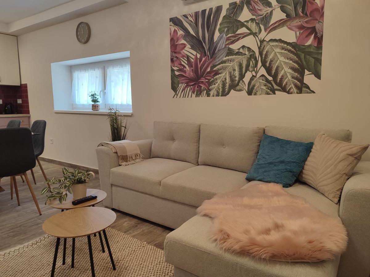 Voeroesko Apartmanhaz Balatonalmádi Exterior foto